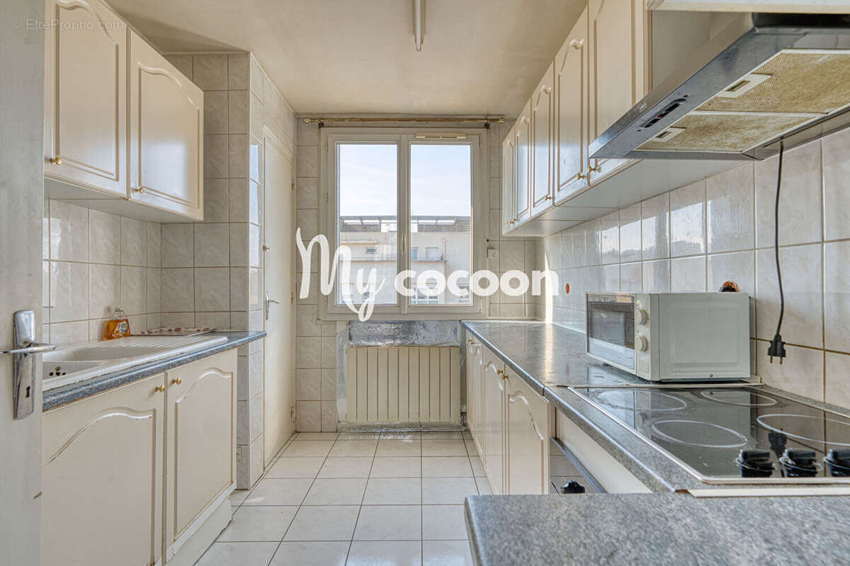 Appartement à LYON-8E