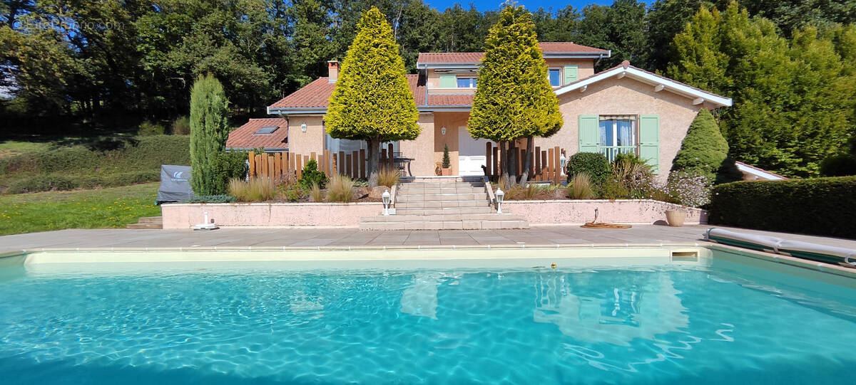 Maison à SAINTE-FOY-L'ARGENTIERE