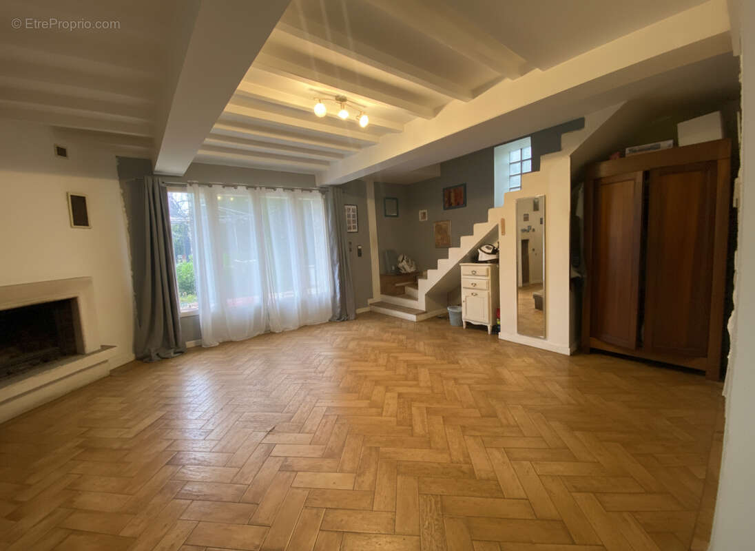 Maison à NANTEUIL-LES-MEAUX