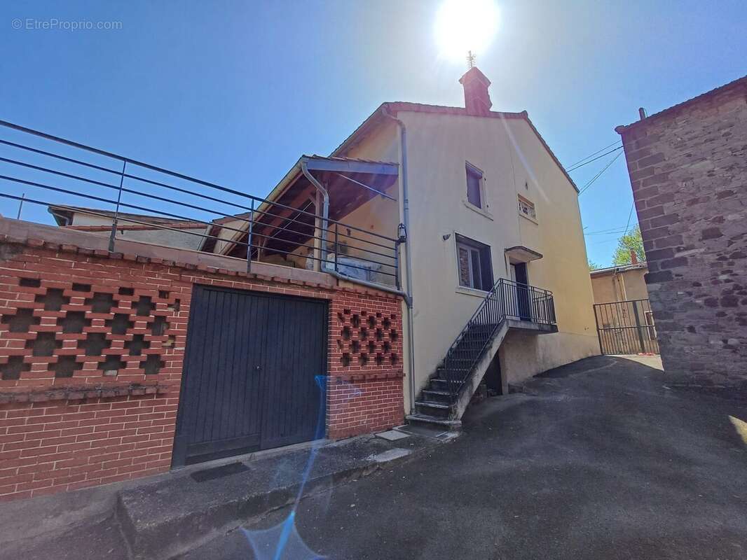 Maison 100 m² à Billom  - photo 2