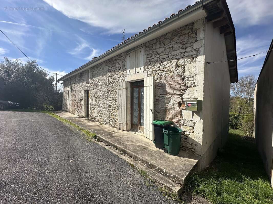 Maison à FLAUGEAC