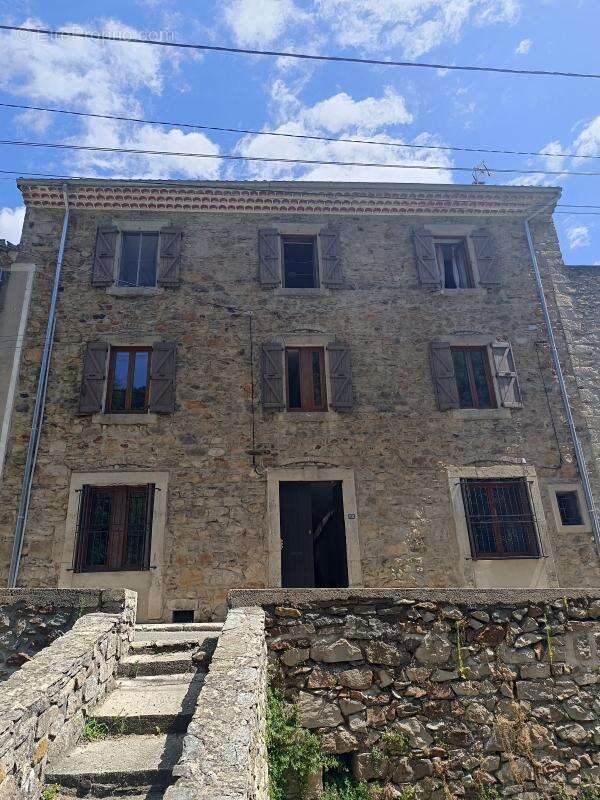 Appartement à ROBIAC-ROCHESSADOULE
