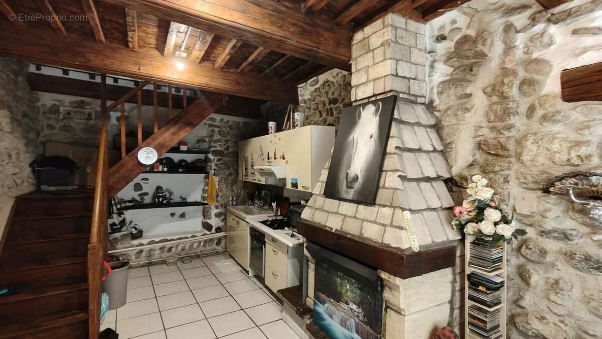 Maison à LA VOULTE-SUR-RHONE