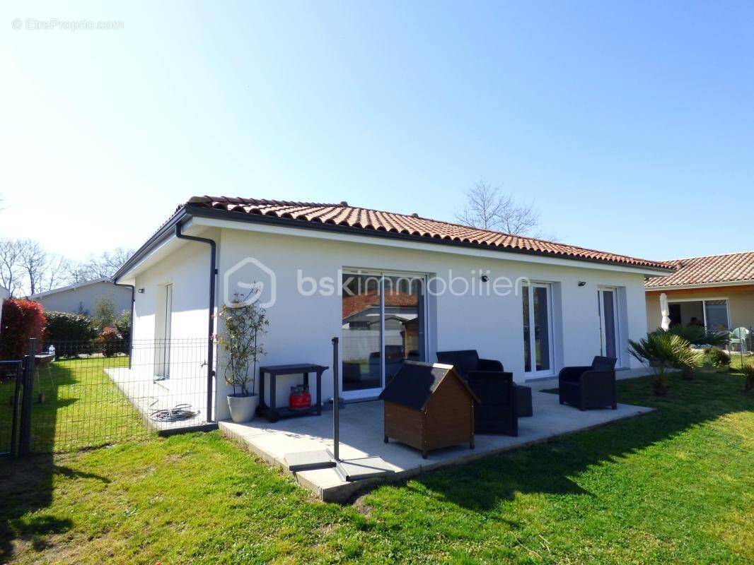 Maison à MEES