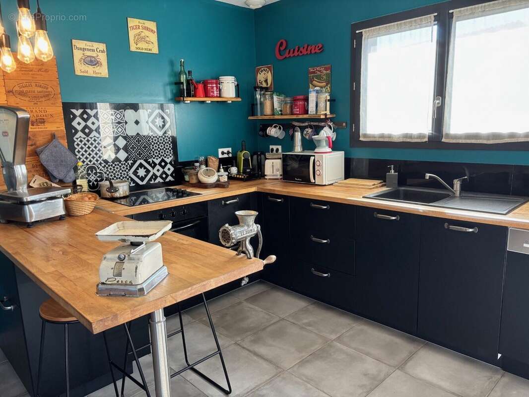 Maison à MONTESQUIEU-DES-ALBERES