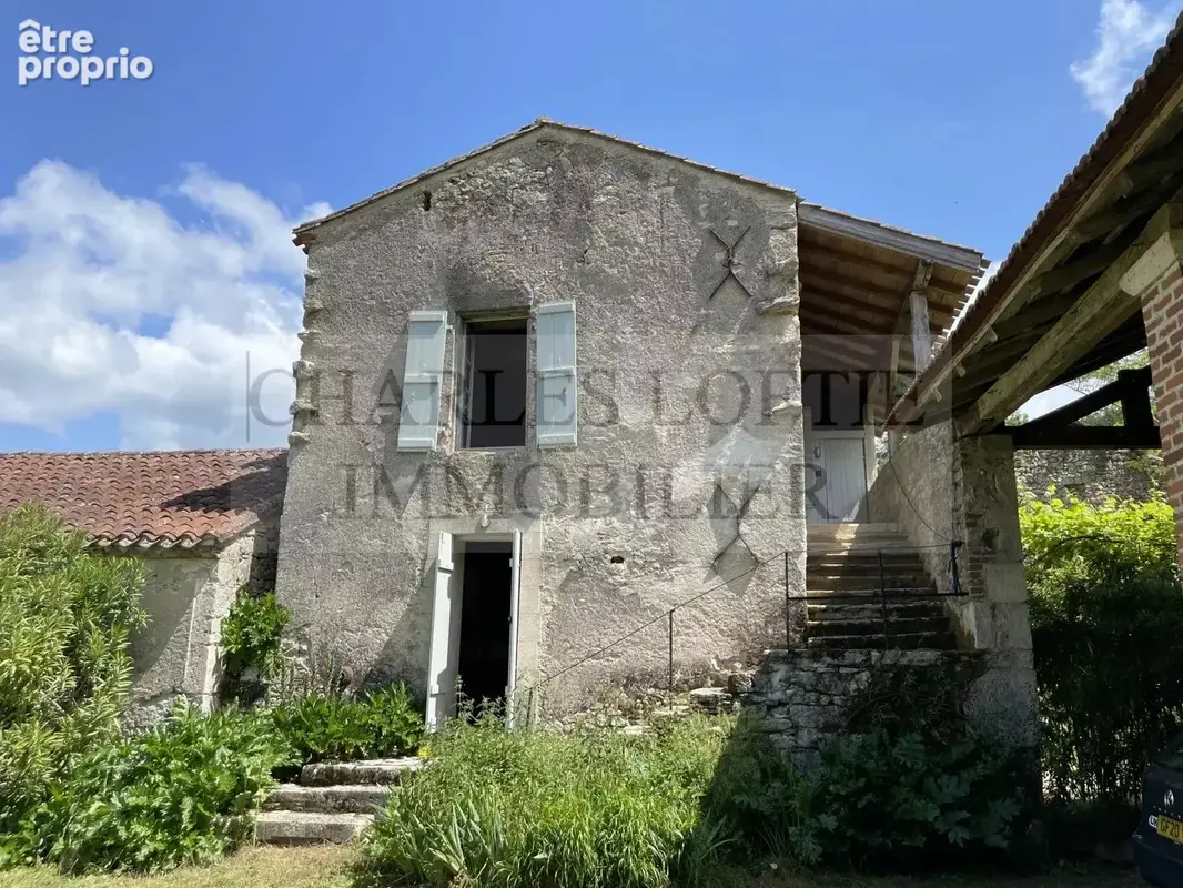 Bel ensemble - corps de ferme avec 3 maisons, un hangar, jardin et verger - photo 4