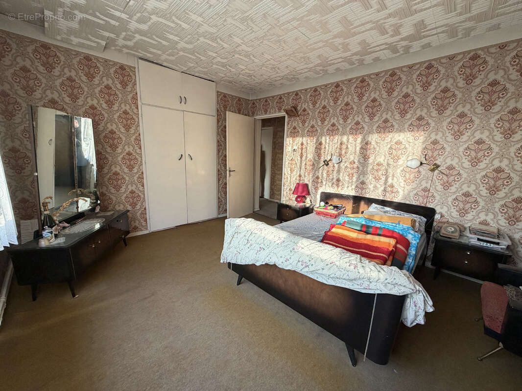 Maison à ARS-SUR-MOSELLE