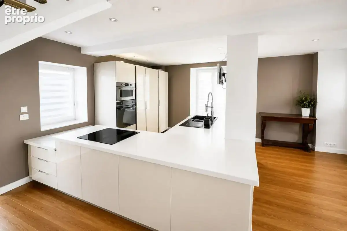 Maison familiale de 230 m² avec 5 chambres, grenier amménagé - photo 5