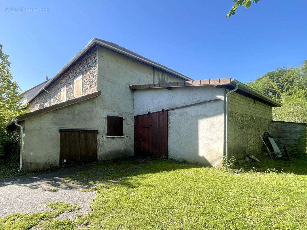 Ferme à restaurer 400m2 Saint Laurent du Cros (05500) - photo 3