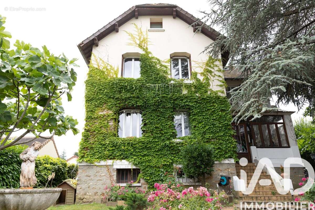 Photo 2 - Maison à MENNECY