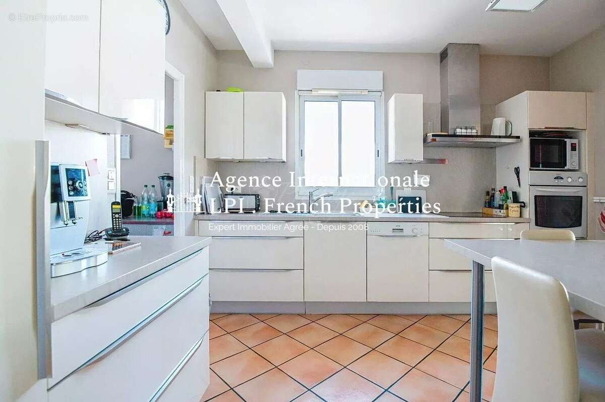 Maison à PEZILLA-LA-RIVIERE