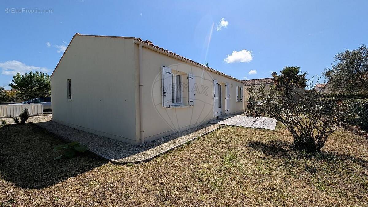 Maison à LA BREE-LES-BAINS