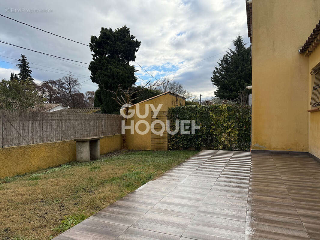 Maison à L'ISLE-SUR-LA-SORGUE