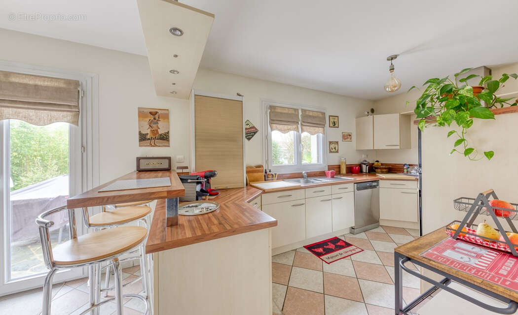 Maison à OZOIR-LA-FERRIERE