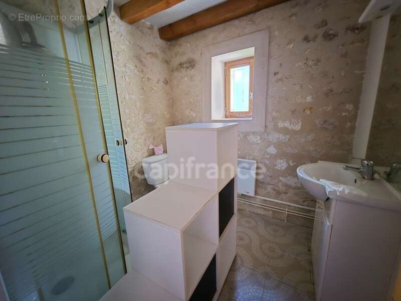 Maison à BUSSAC-SUR-CHARENTE