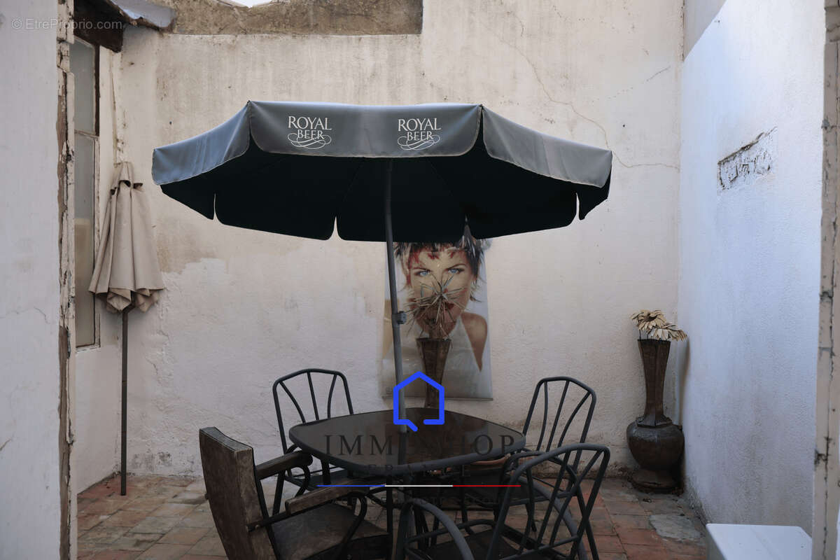 Commerce à MARSEILLE-4E