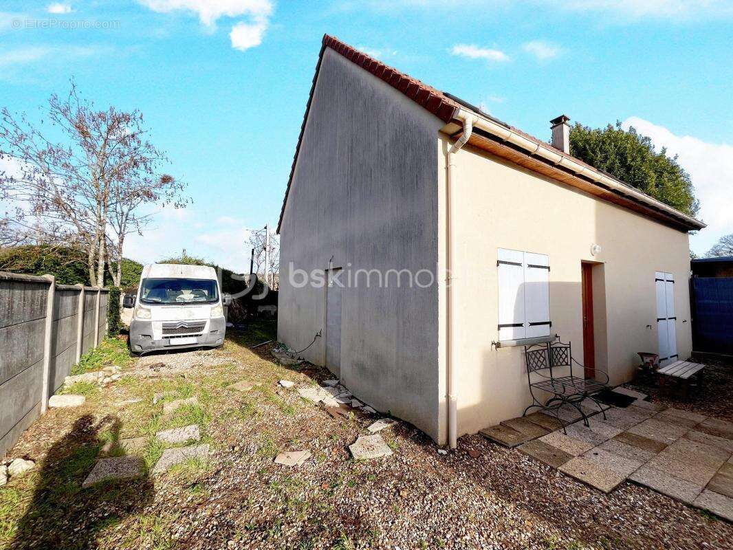 Maison à LES MUREAUX