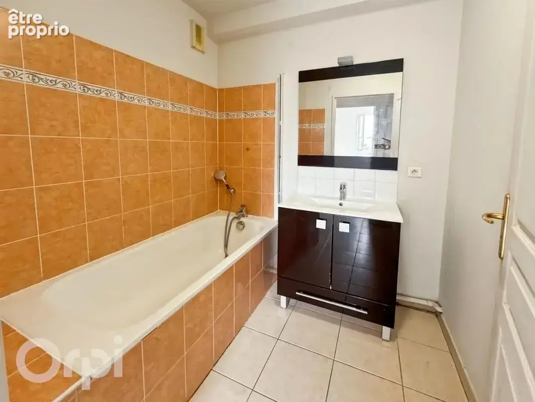 4 pièces avec terrasse, parking et cave - photo 8