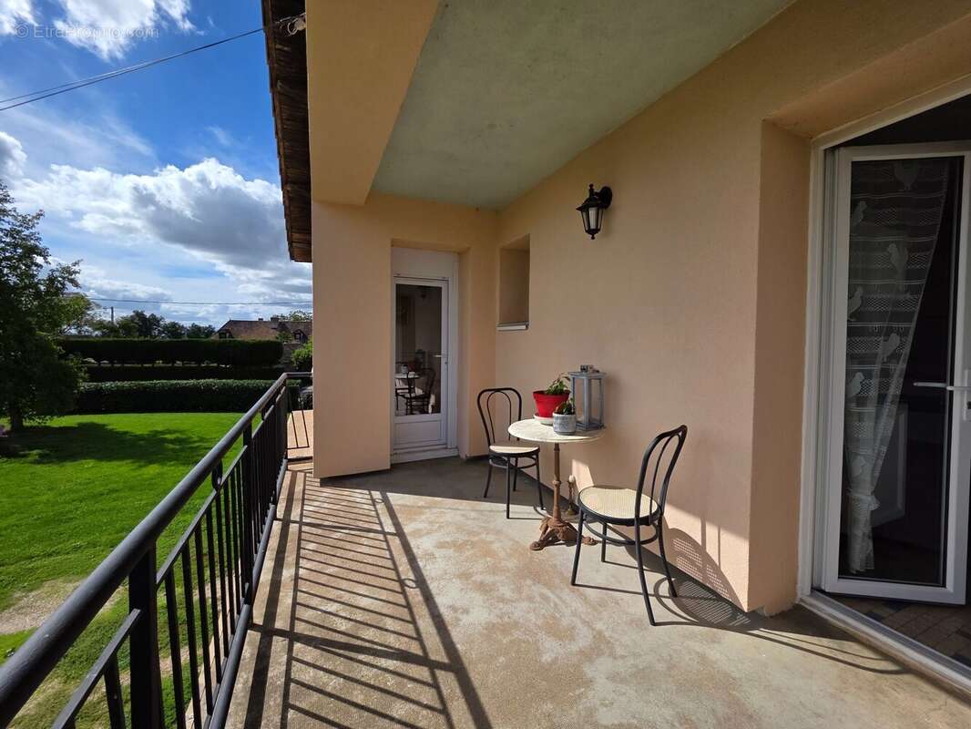 Maison à SAINT-ETIENNE-EN-BRESSE