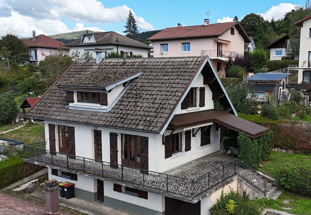 Maison à OYONNAX