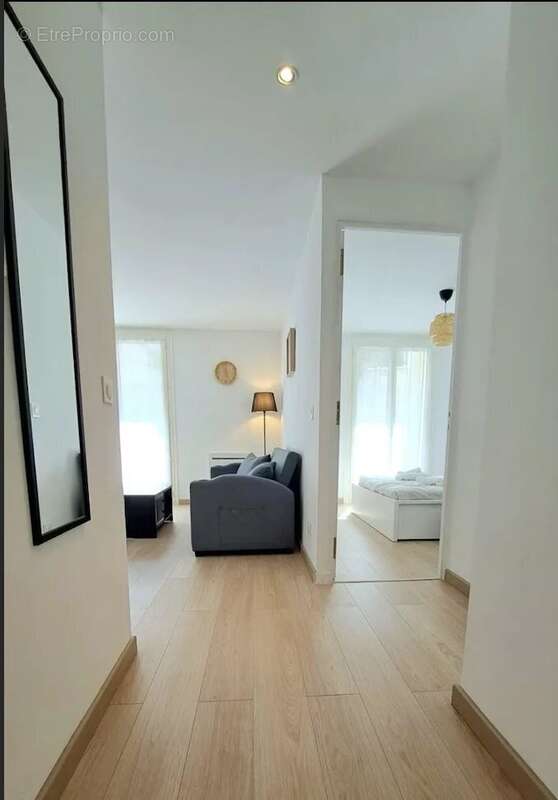 Appartement à MARSEILLE-1E