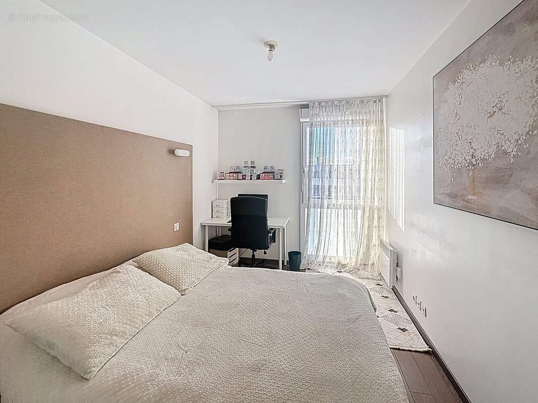 Appartement à L'HAY-LES-ROSES