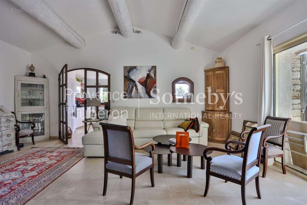 Maison à GORDES