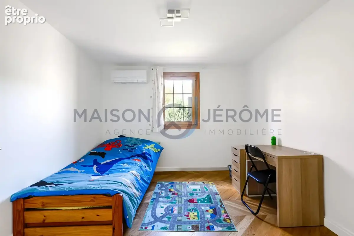 Sucy-en-brie – maison rénovée – 191,5 m² habitables – 5 chambres – séjour cathédrale – terrain de 1 021 m² - photo 11