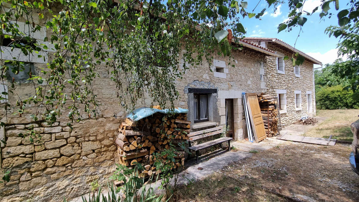 Maison 200 m² à Mareuil  - photo 16
