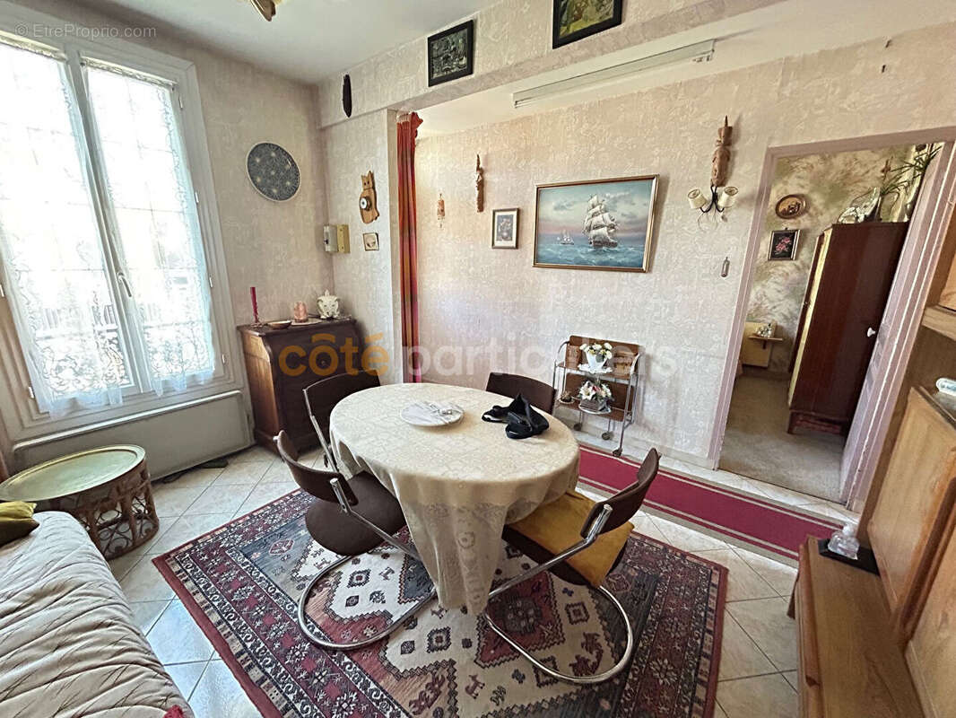 Maison à VILLENEUVE-LE-ROI