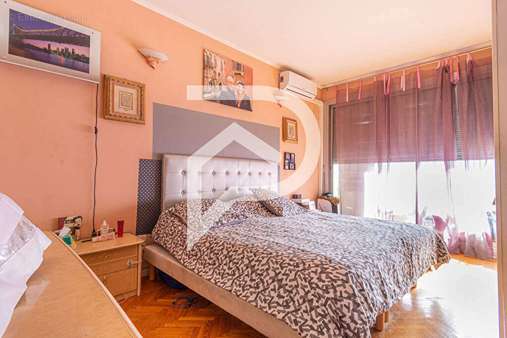 Appartement à MARSEILLE-8E