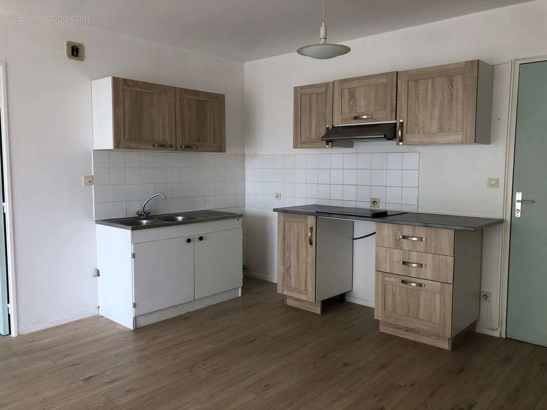 Appartement à THORIGNY-SUR-OREUSE