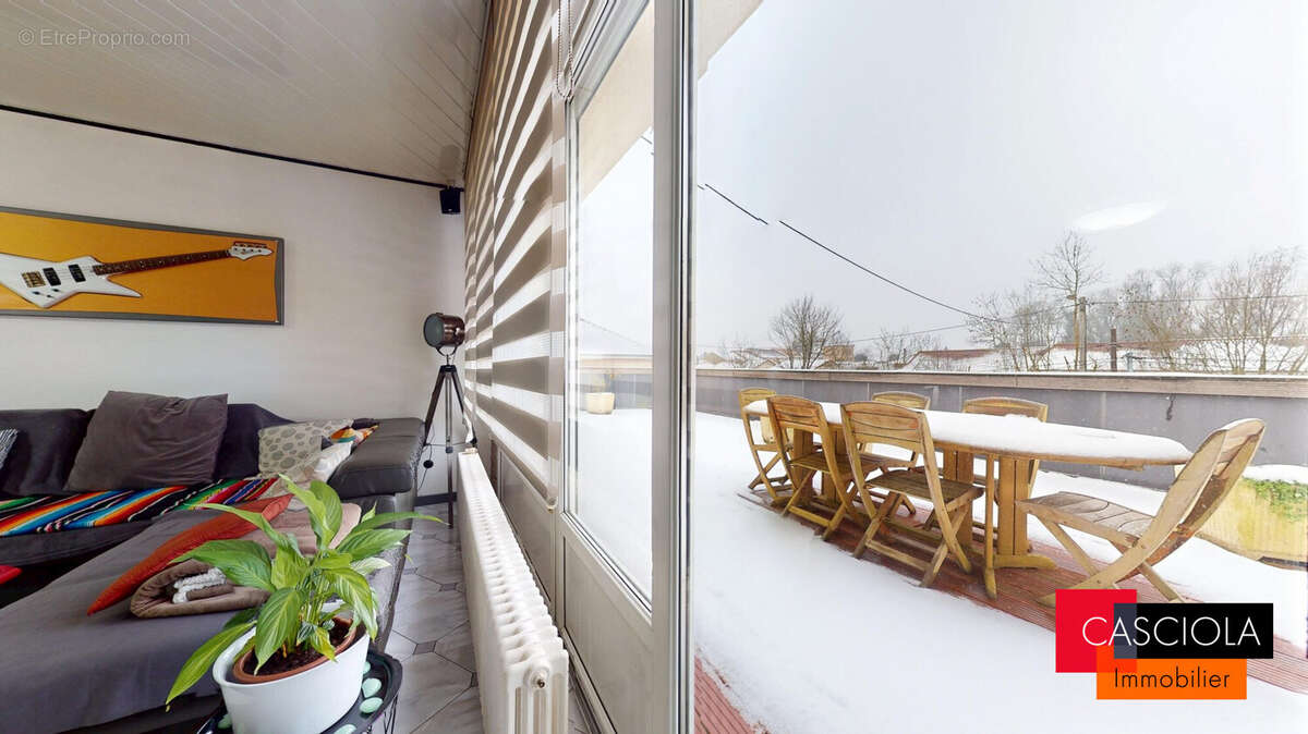 Appartement à VERNY