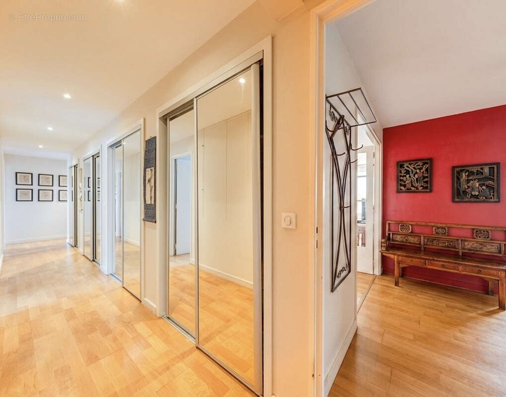 Appartement Maisons Laffitte 6 pièce(s) 155 m2 ascenseur, box et cave - photo 6