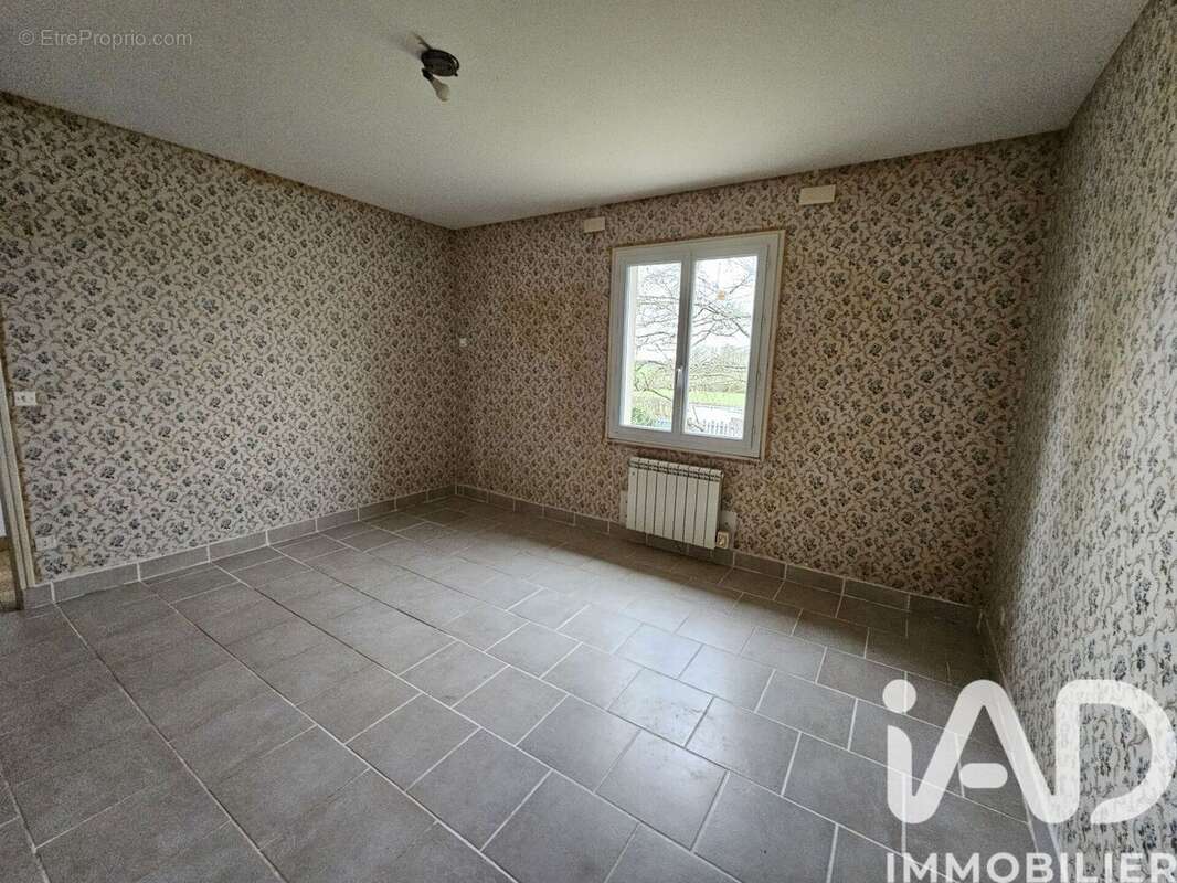 Photo 5 - Maison à ROMILLY