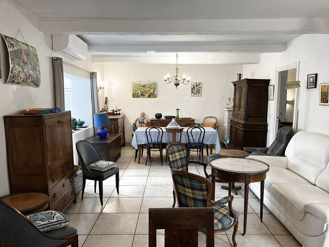 Maison à PLAN-DE-LA-TOUR