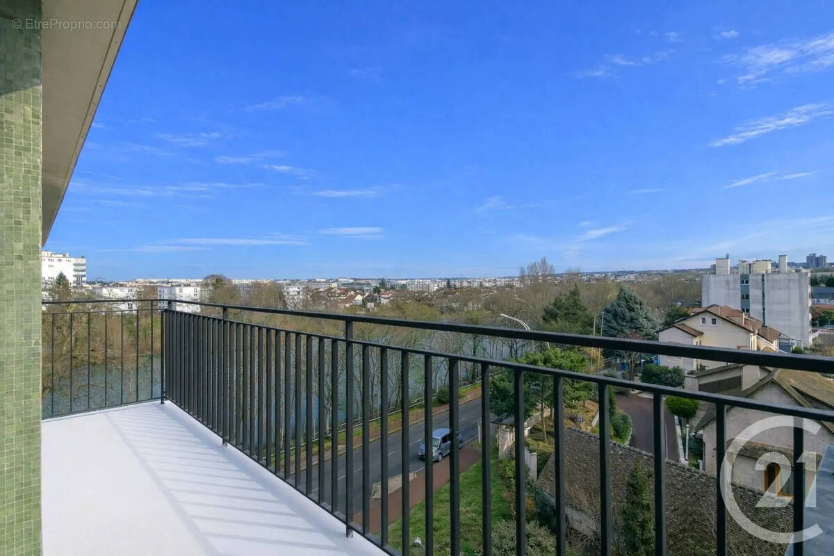 Appartement à SAINT-MAUR-DES-FOSSES