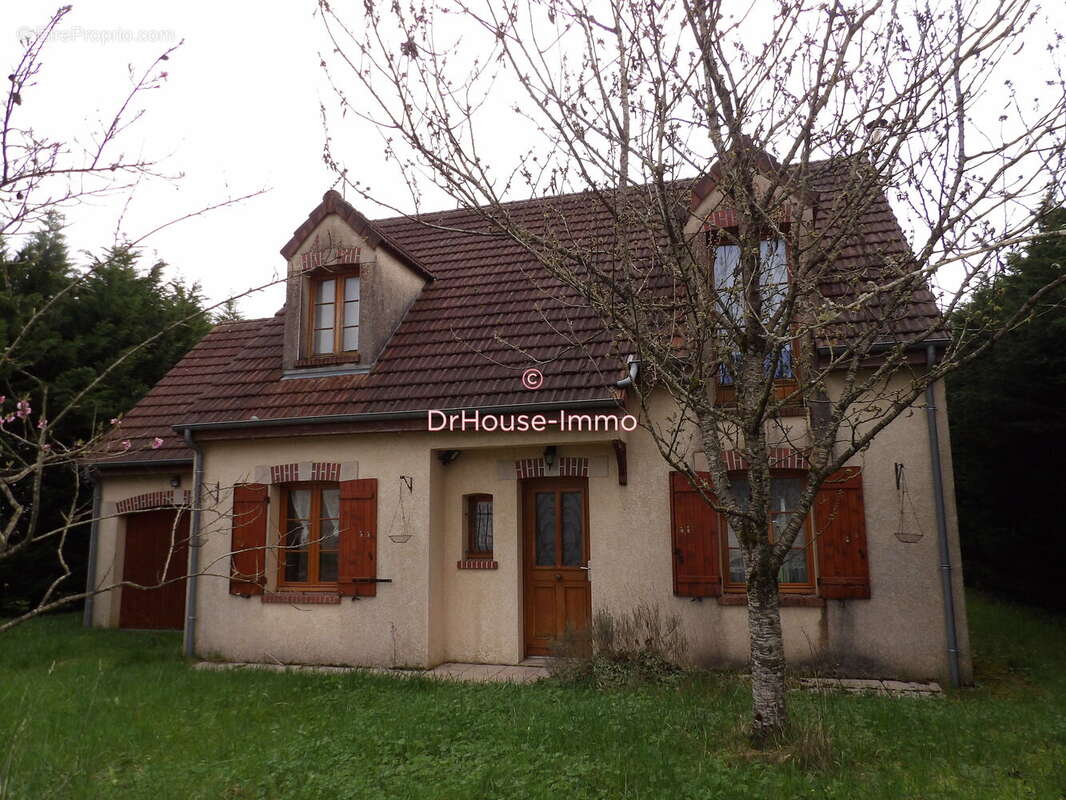 Maison à THURY