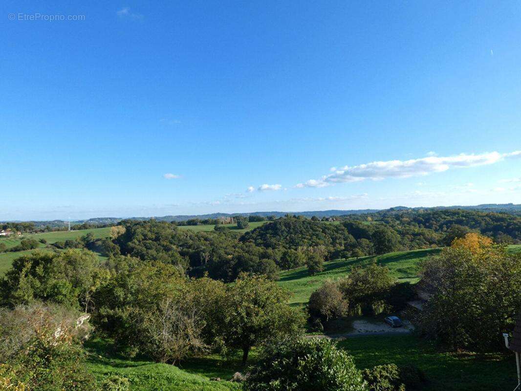 Maison à BADEFOLS-D&#039;ANS
