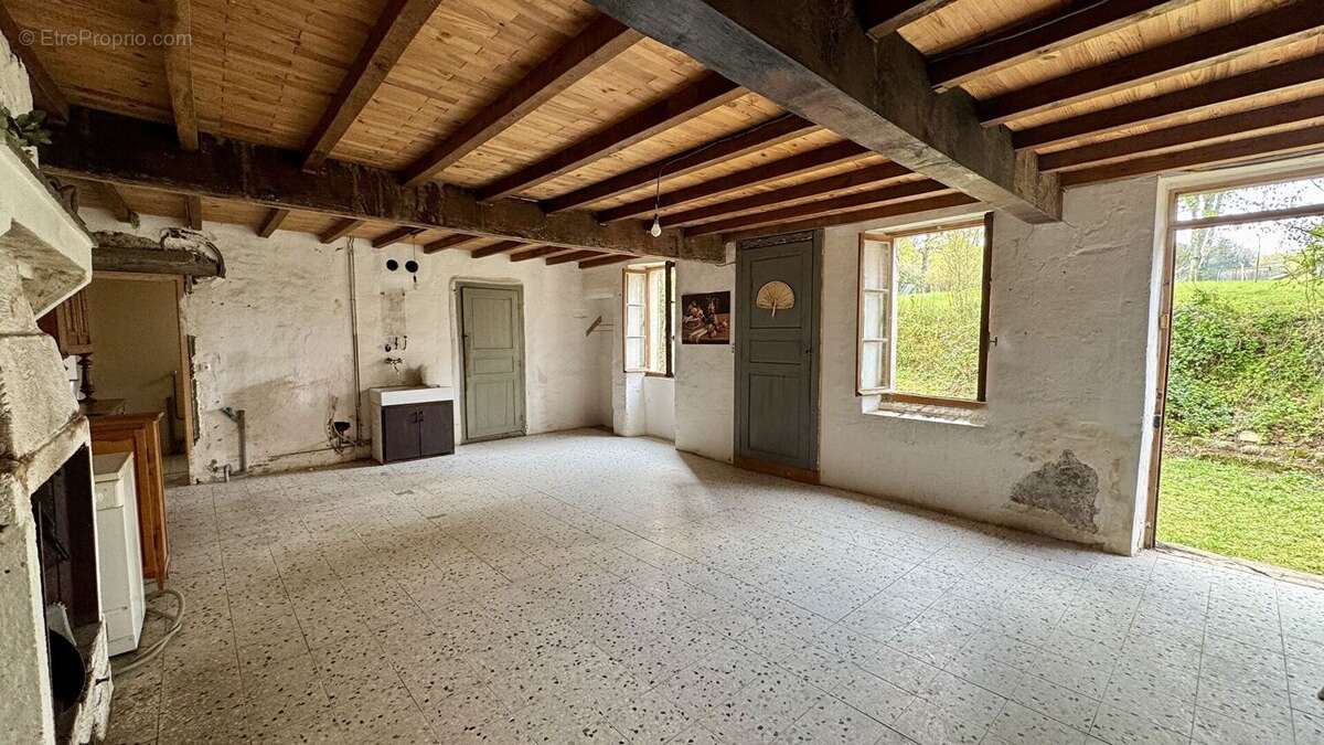 Maison à MARIOL