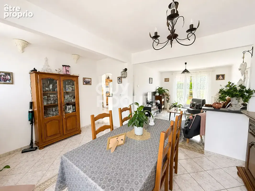 Maison 5 pièces 118 m² à vendre à Cambronne-Les-Ribecourt (60170) - photo 2