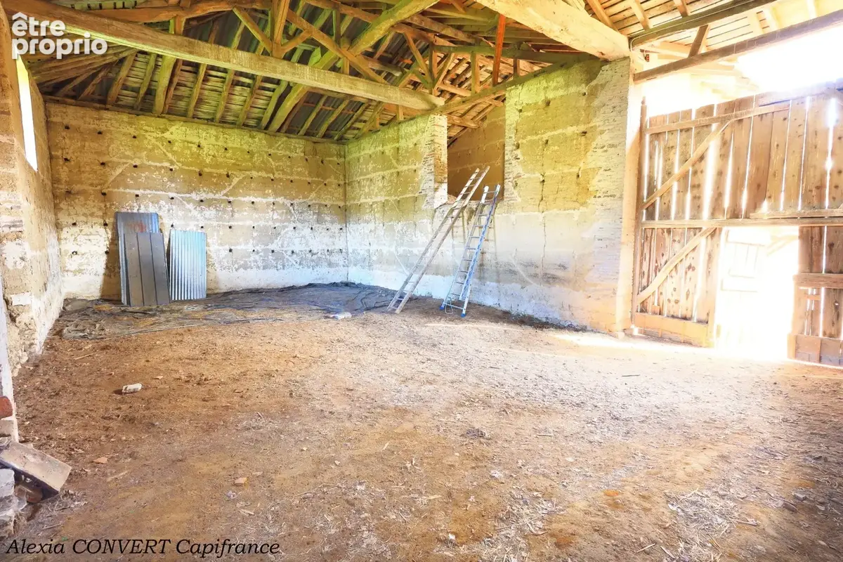 Bâtisse à vendre 5 pièces + abris proche de MEZERIAT (01) terrain 1320m² constructible - photo 2