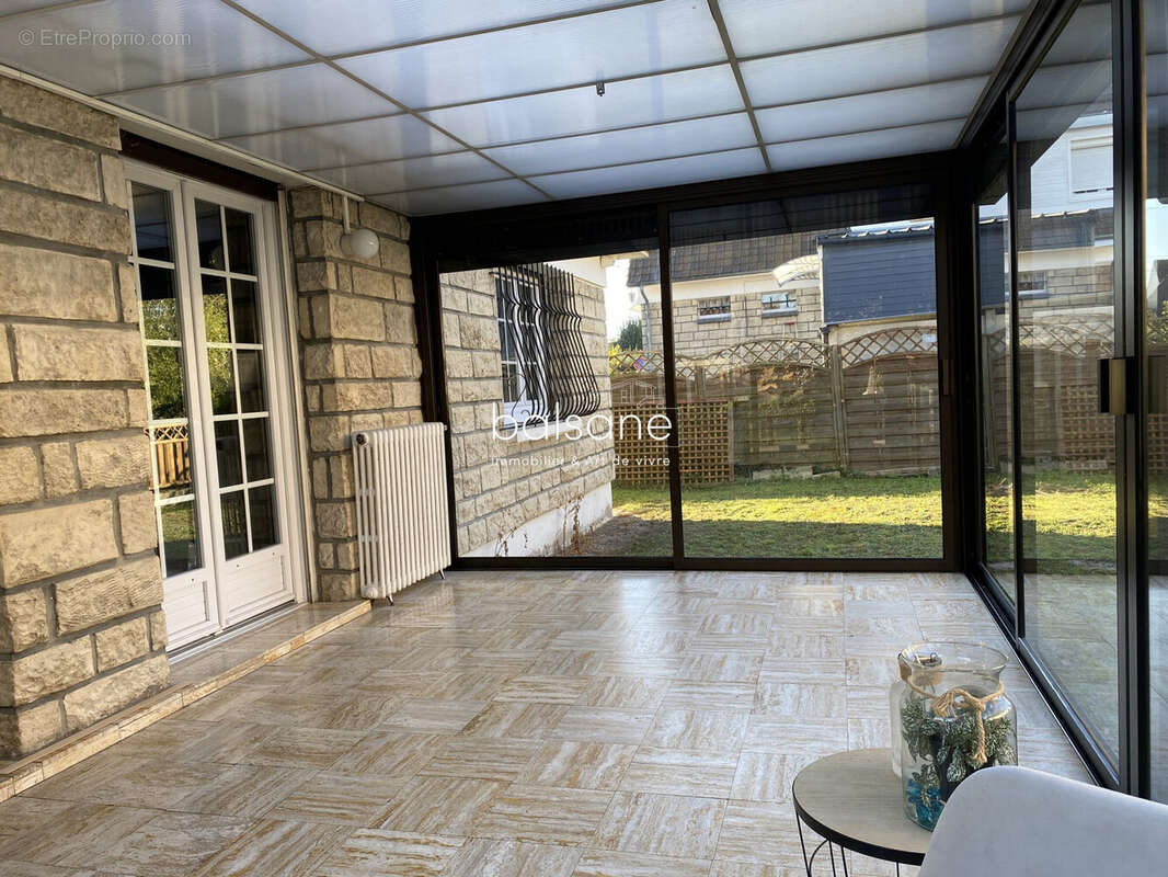 Maison à SAINT-ETIENNE-DU-ROUVRAY