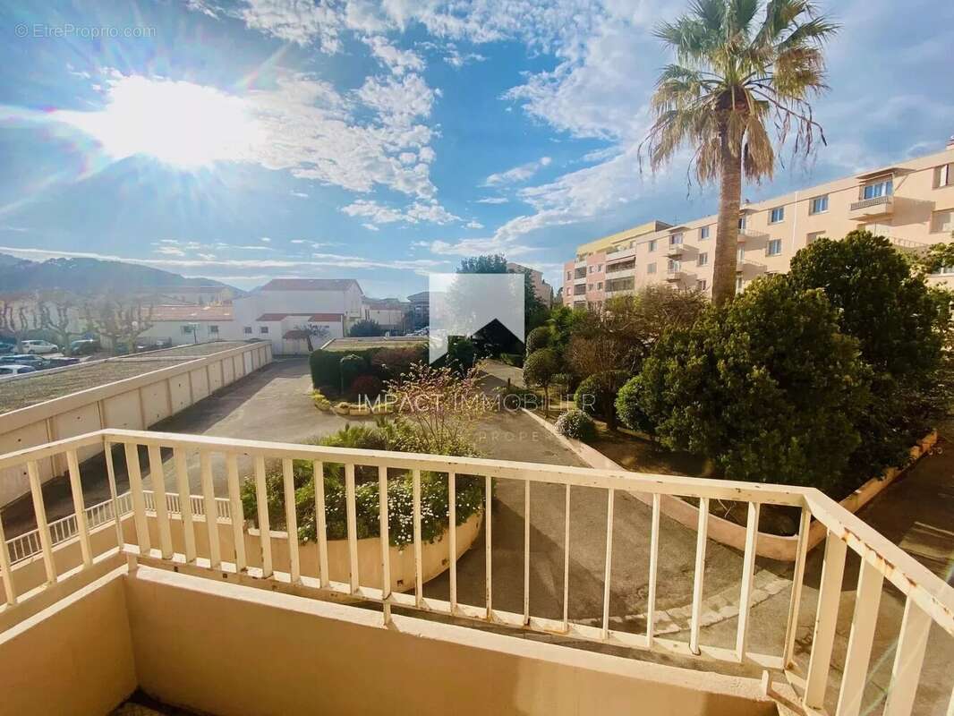 Appartement à HYERES