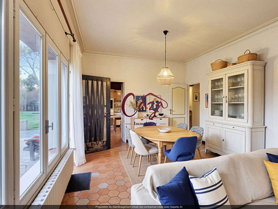 Maison à FARGUES-SAINT-HILAIRE