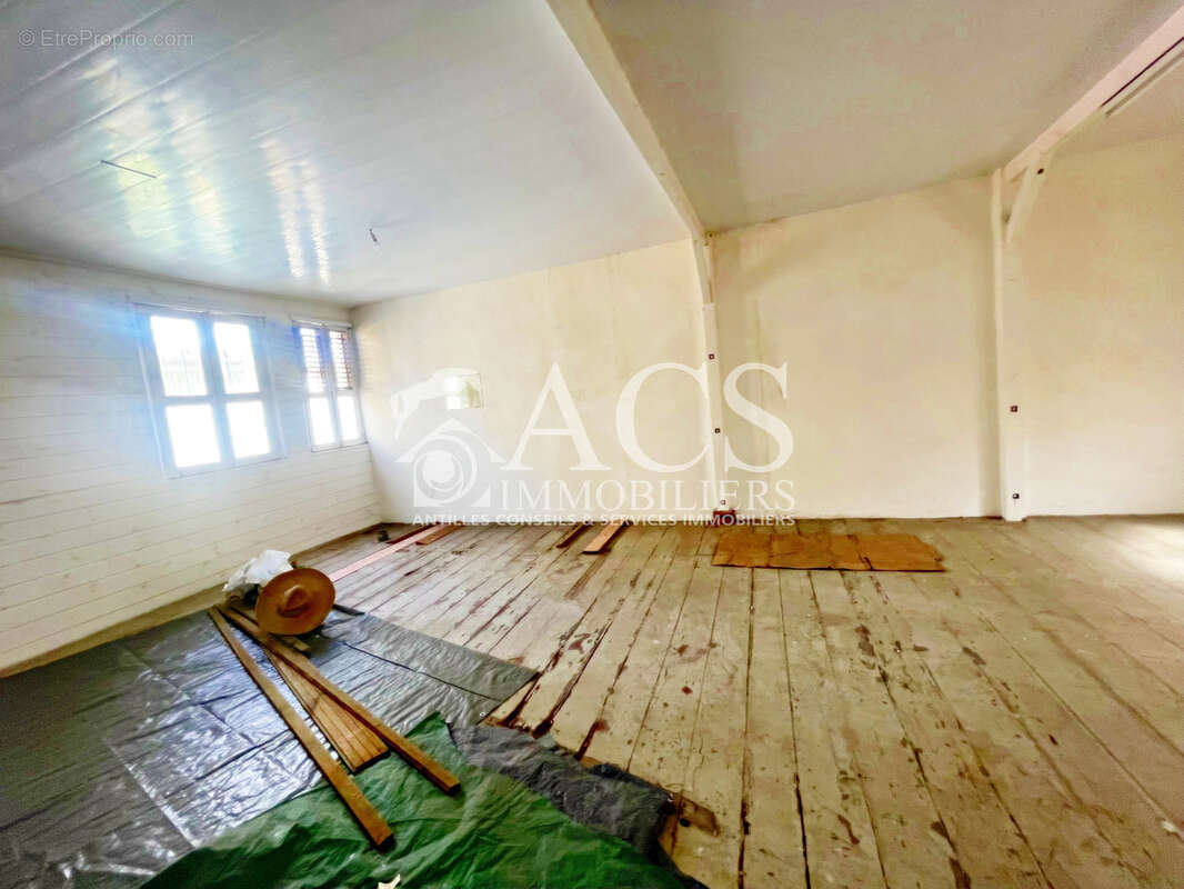 Immeuble sur 3 niveaux - centre ville fort-de-france - photo 6