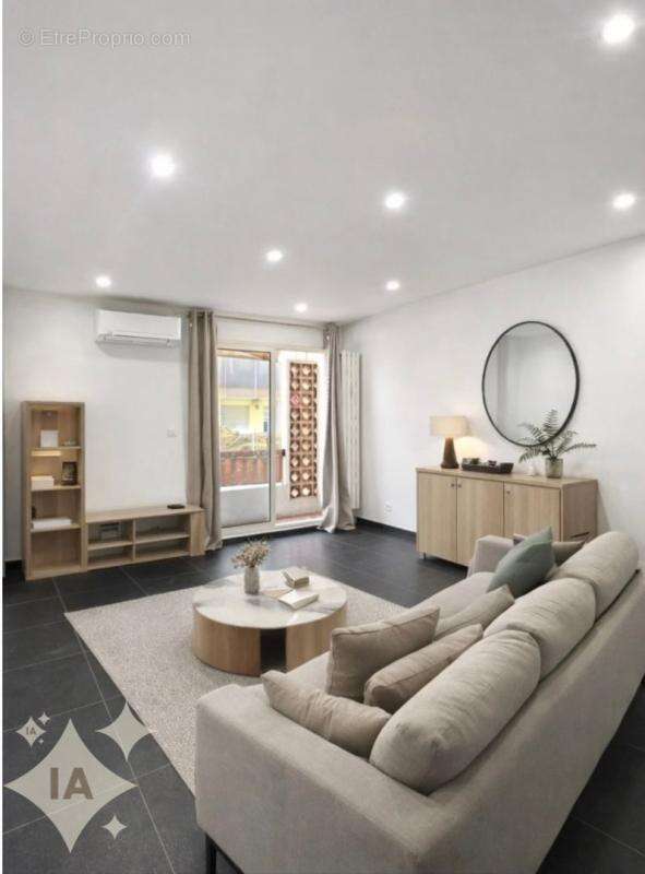 Appartement à SAINT-LAURENT-DU-VAR