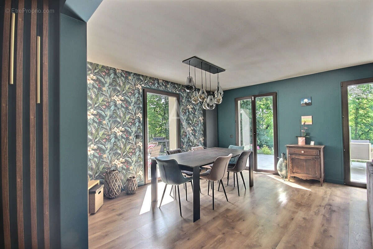 Maison à NEUVILLE-SUR-OISE