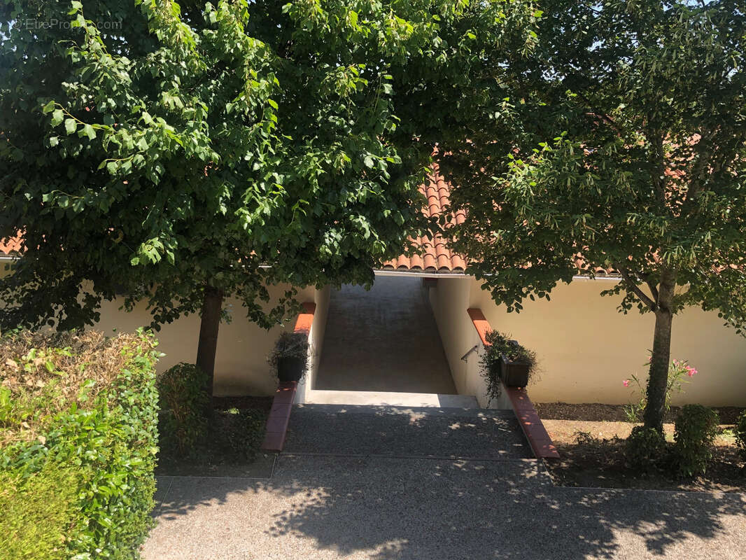 EXCLUSIVITE A POMPERTUZAT- Bel appartement T3 en dernier étage - photo 14