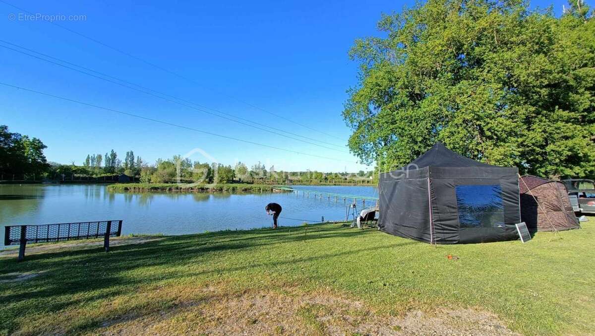 Terrain à BERGERAC